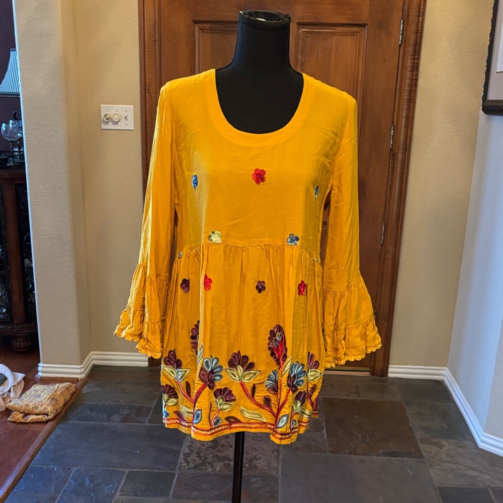 Ivy Jane Gold Tunic with Floral Embroidery